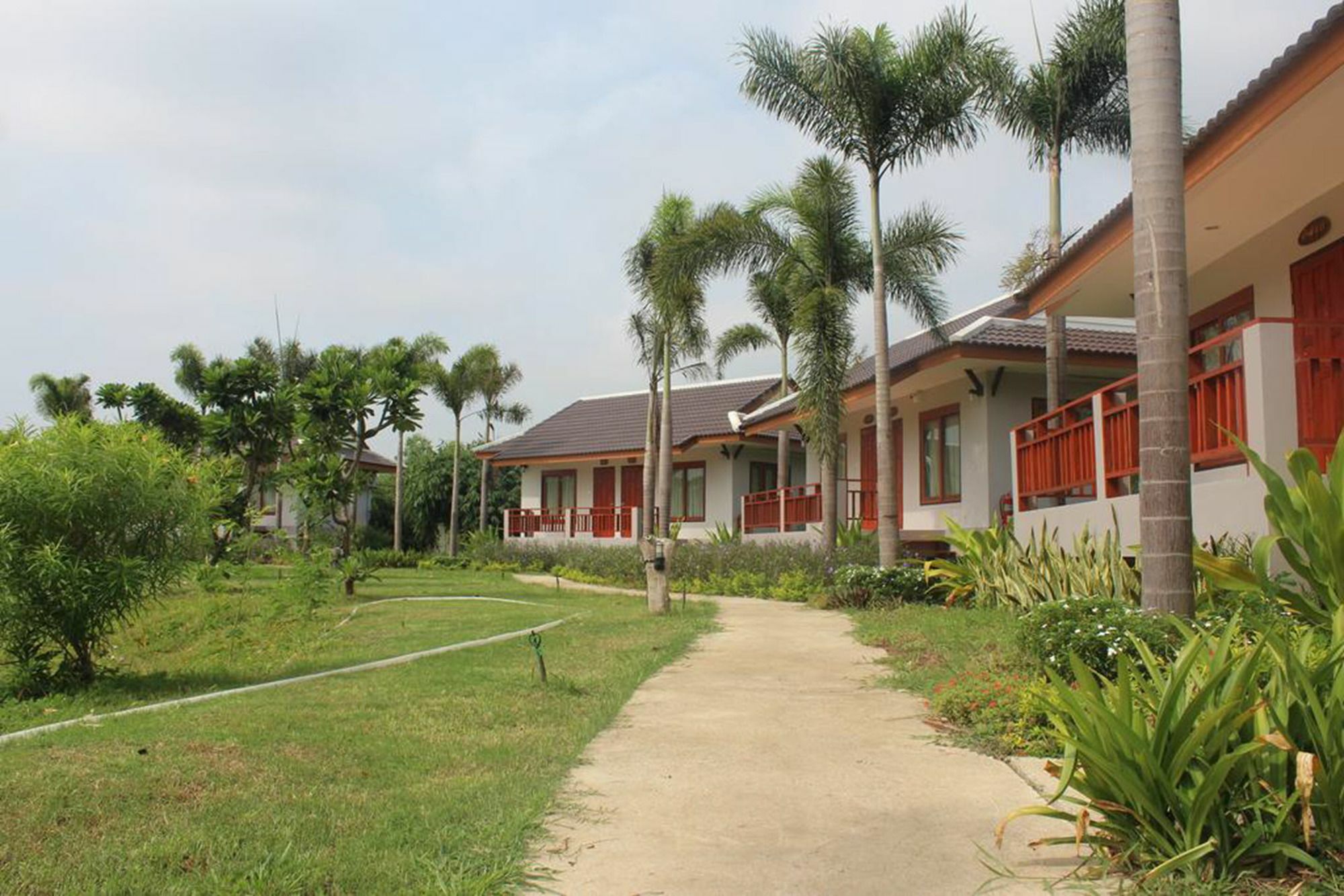 Resort Railumpoo Накхонсаван Экстерьер фото