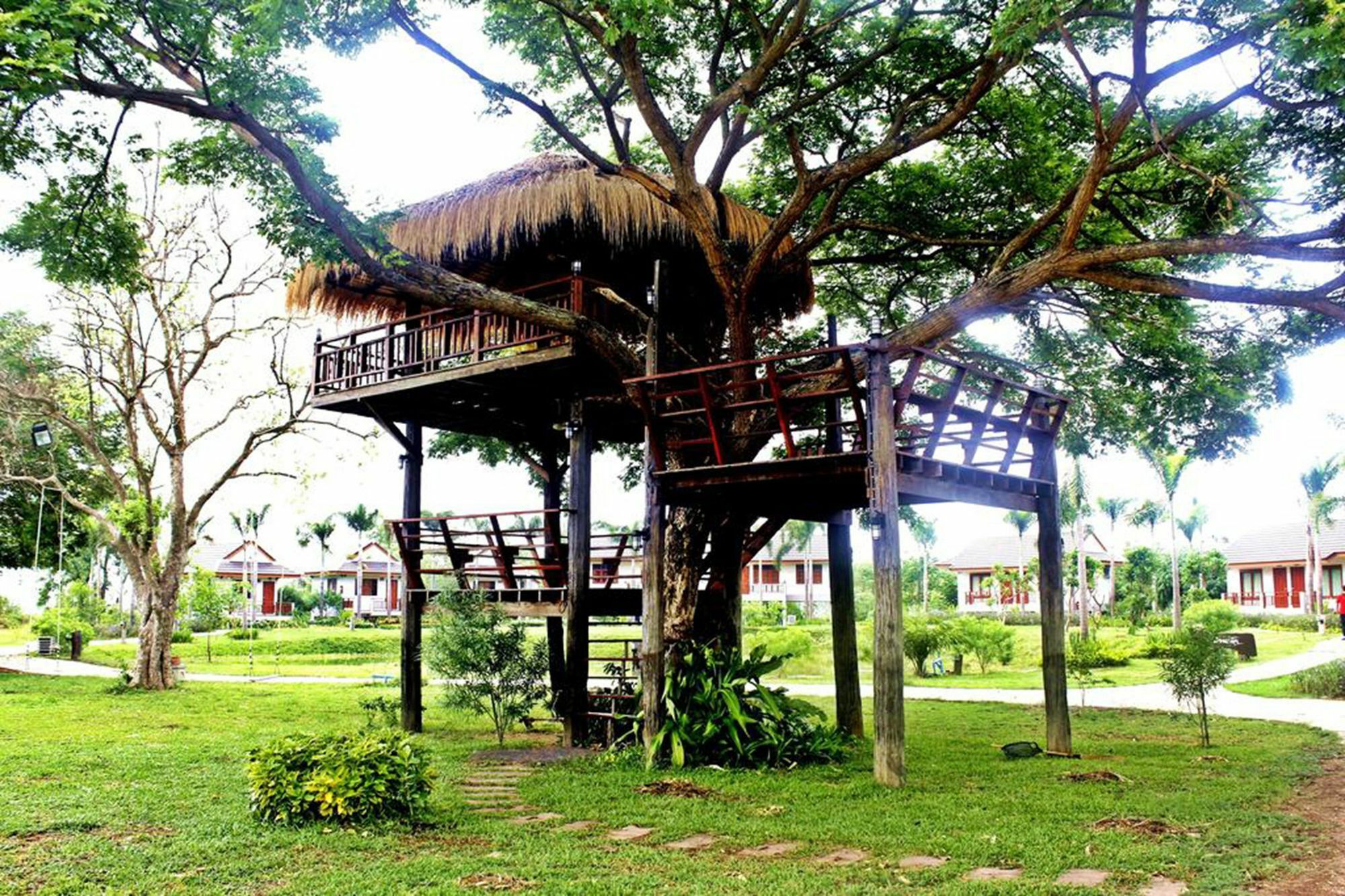 Resort Railumpoo Накхонсаван Экстерьер фото